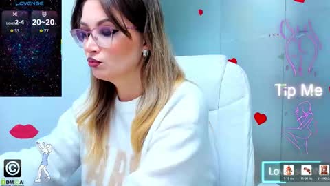evelyne_rose online show from December 18, 6:19 am