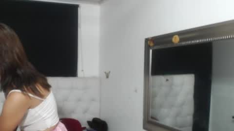 Evelyne online show from March 31, 4:24 am