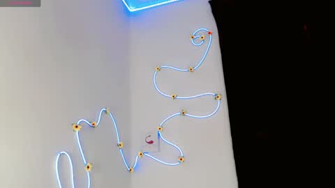 everlin_01 online show from May 23, 7:29 pm