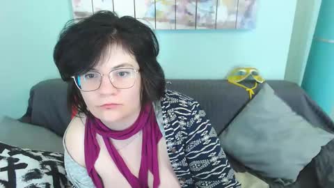 Everly online show from February 10, 5:52 pm