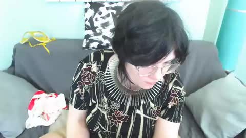 Everly online show from March 6, 10:52 am