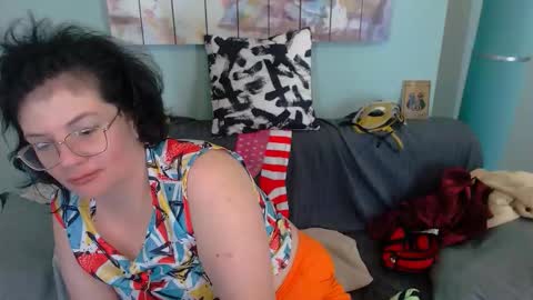 Everly online show from September 12, 10:32 pm