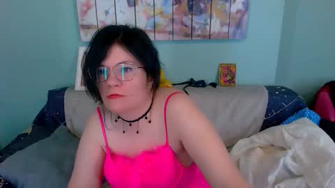 Everly online show from February 7, 4:16 am