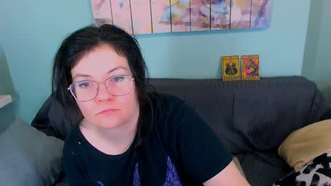 Everly online show from March 24, 4:23 pm