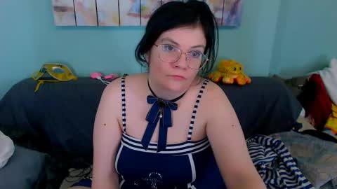 Everly online show from April 18, 8:29 am