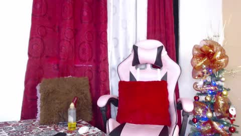 Snapshot of evha_gala chatting on December 30, 3:02 pm evha_gala online show from December 30, 3:02 pm