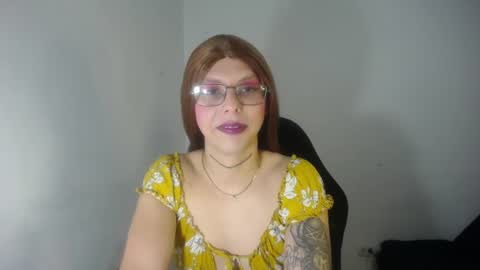 Snapshot of evi_kitty chatting on August 5, 6:33 pm Evi online show from August 5, 6:33 pm