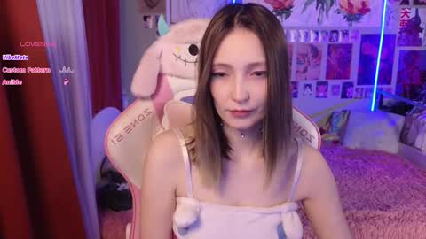 Evie online show from March 14, 1:23 am