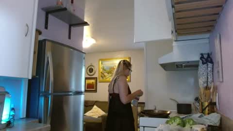 evieeashee online show from August 4, 12:58 am