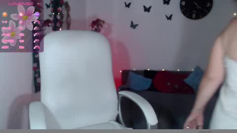 Pamela  online show from February 12, 9:01 pm