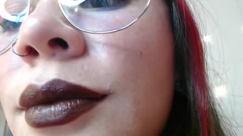 Snapshot of evolethmontenegros chatting on December 7, 6:10 am Evoleth online show from December 7, 6:10 am