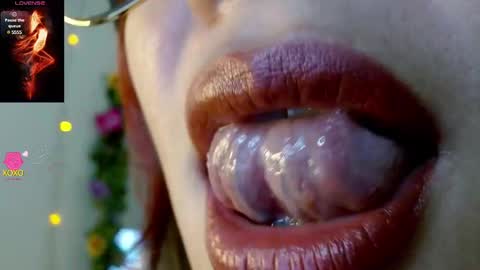 Snapshot of evolethmontenegros chatting on December 23, 10:10 am Evoleth online show from December 23, 10:10 am