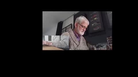 Naaktloper online show from April 10, 12:10 pm