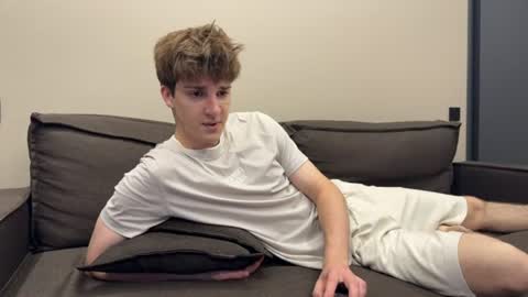 exclusiveflexboy online show from June 24, 8:02 am