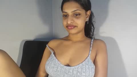 tiara online show from May 5, 6:10 am