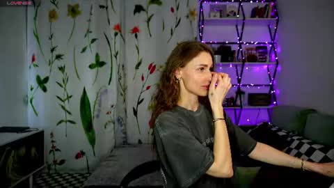 Mary online show from June 13, 9:24 pm