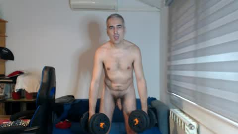 exhibicionista_cam online show from July 18, 6:45 pm