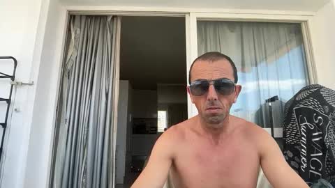 exhibitionist_30 online show from May 9, 10:53 am