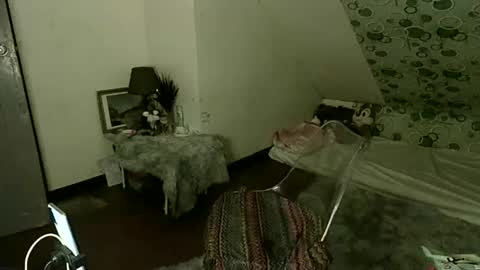 exoticapril01 online show from December 21, 1:40 pm