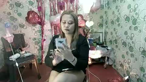 exoticapril01 online show from February 22, 4:49 pm