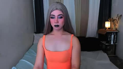 Snapshot of expensive_elise chatting on May 4, 2:46 pm expensive_elise online show from May 4, 2:46 pm