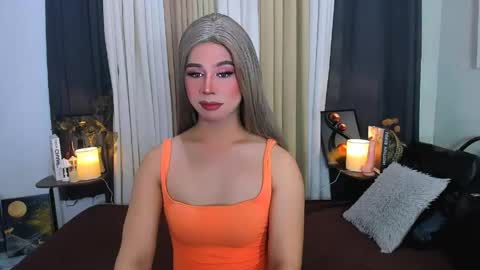 Snapshot of expensive_elise chatting on May 9, 9:09 pm expensive_elise online show from May 9, 9:09 pm