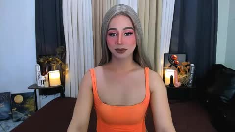 Snapshot of expensive_elise chatting on May 11, 3:07 pm expensive_elise online show from May 11, 3:07 pm