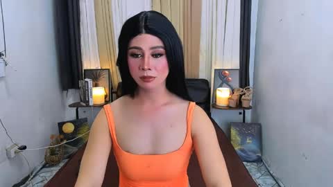 Snapshot of expensive_elise chatting on May 28, 4:04 pm expensive_elise online show from May 28, 4:04 pm