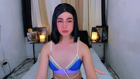 Snapshot of expensive_elise chatting on July 6, 7:38 am expensive_elise online show from July 6, 7:38 am