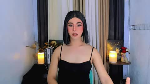 Snapshot of expensive_elise chatting on July 12, 8:38 am expensive_elise online show from July 12, 8:38 am