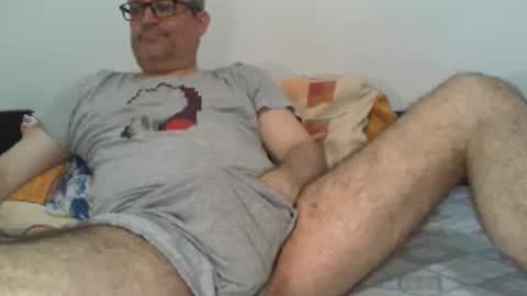 Snapshot of eyes12 chatting on June 24, 5:17 am GEORGE online show from June 24, 5:17 am