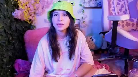 eymmy_24 online show from June 5, 6:52 am