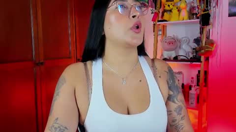 Emily online show from July 28, 3:32 pm