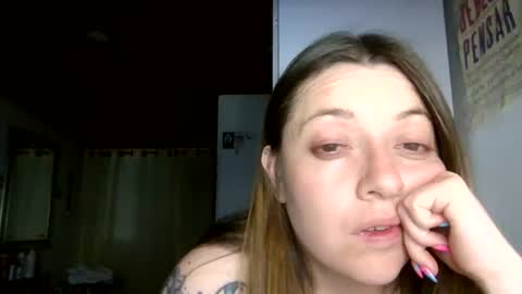 Snapshot of ezlngirl chatting on July 3, 3:57 am Aimee online show from July 3, 3:57 am