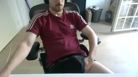 Snapshot of fabian_196 chatting on May 26, 5:03 am Call me bitch online show from May 26, 5:03 am