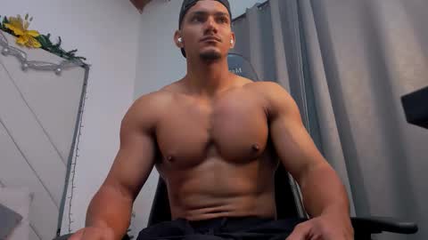 Snapshot of fabiorissi chatting on December 17, 12:11 pm FABIO online show from December 17, 12:11 pm