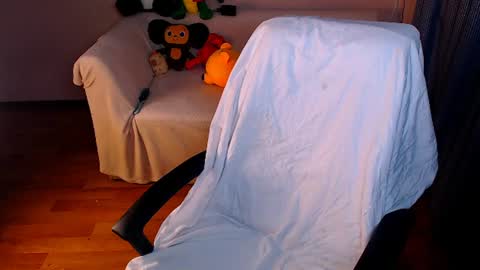 Elli  online show from July 10, 8:55 pm