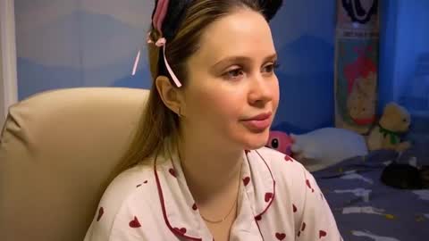 Ilona online show from December 15, 7:23 am