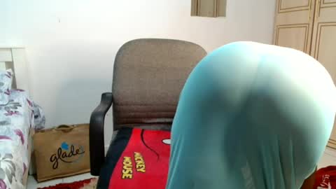 Snapshot of faithokoyo480 chatting on June 14, 6:15 am raysa4421 online show from June 14, 6:15 am