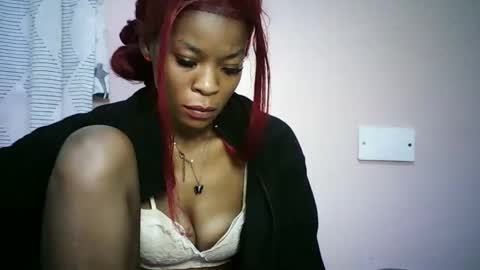faizah_ online show from April 29, 3:21 am