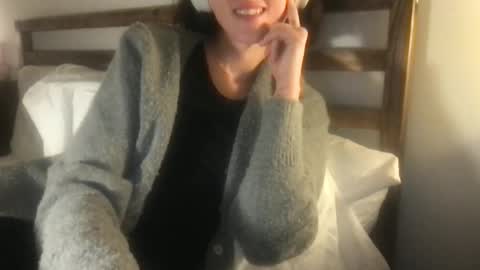 Snapshot of fakenshitsis chatting on February 1, 12:53 am Haydee online show from February 1, 12:53 am