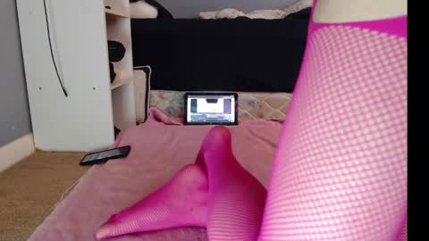 Fallin Skye online show from February 17, 4:15 pm