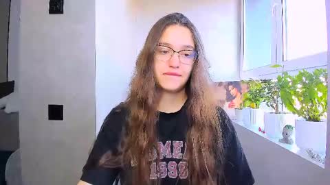 Snapshot of fancy_bunny chatting on May 5, 5:37 am fancy bunny online show from May 5, 5:37 am