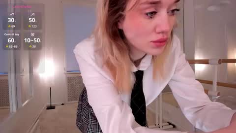 fancyamelia online show from February 24, 5:27 am