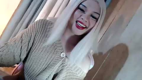 DANIELLA - DONT FORGET TO GIVE ME A THUMBSU UP online show from June 22, 9:34 pm