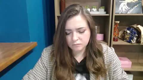Linda online show from May 8, 9:03 am