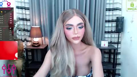 Snapshot of fantasyofsex chatting on July 30, 1:37 am YASI online show from July 30, 1:37 am