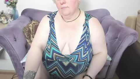 fashiona online show from April 20, 9:16 pm