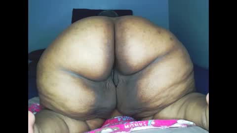 fatafricanqueen online show from March 27, 9:14 pm