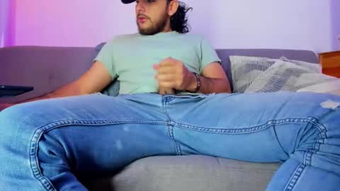 favid95 online show from November 28, 3:04 pm